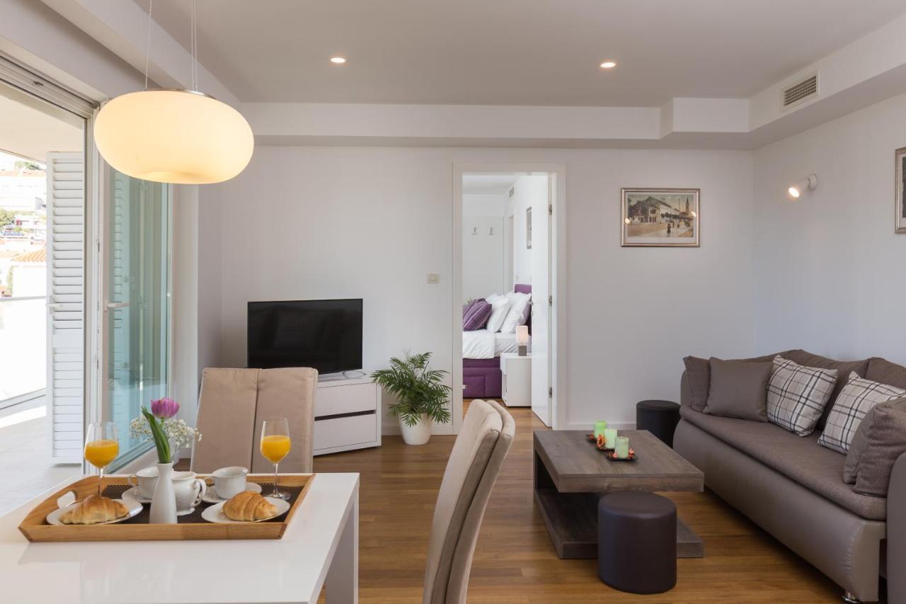 Apartment Nav *