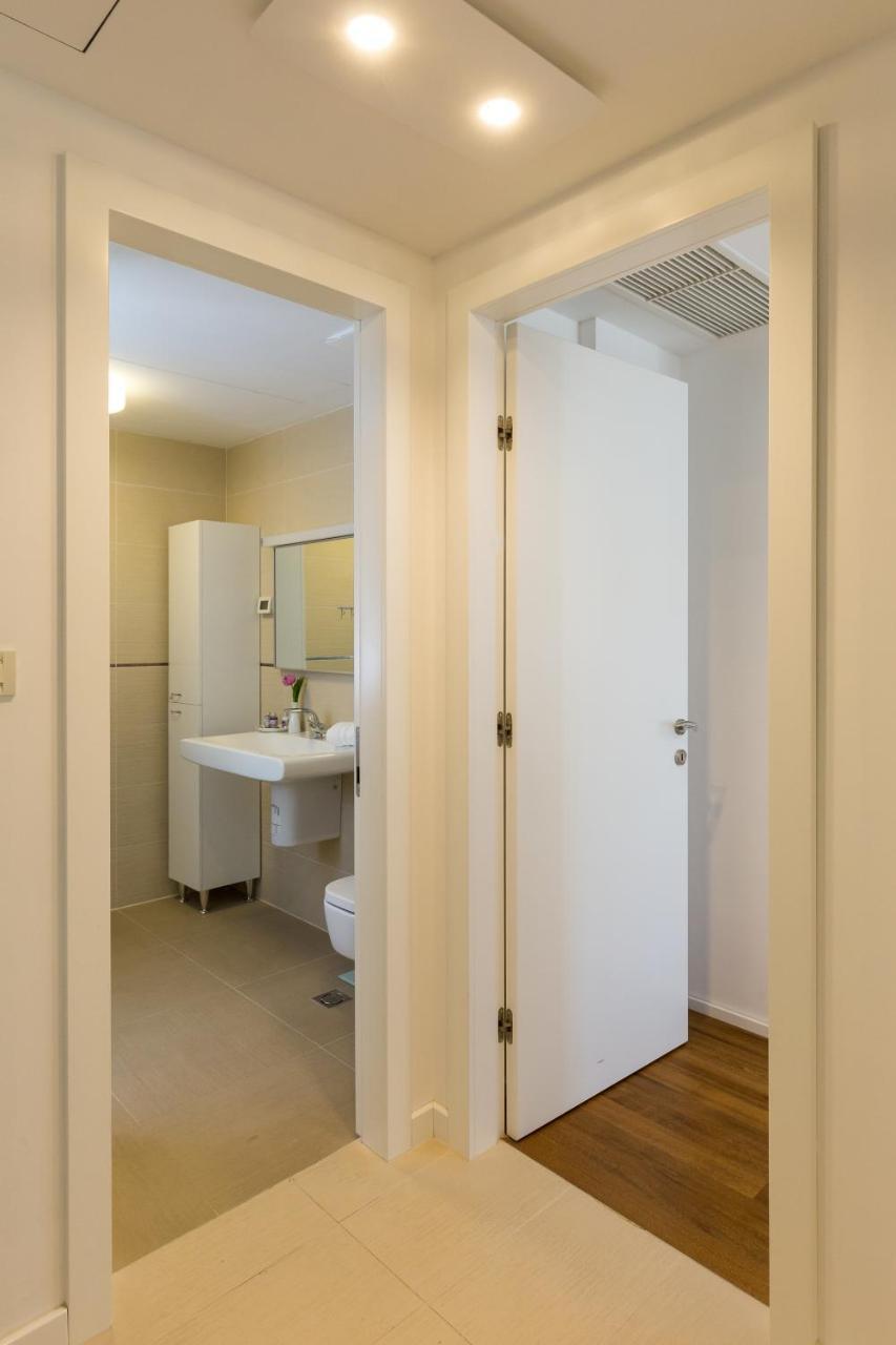 Apartment Nav